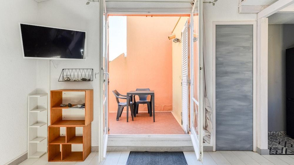 Modern Stay by the Beach