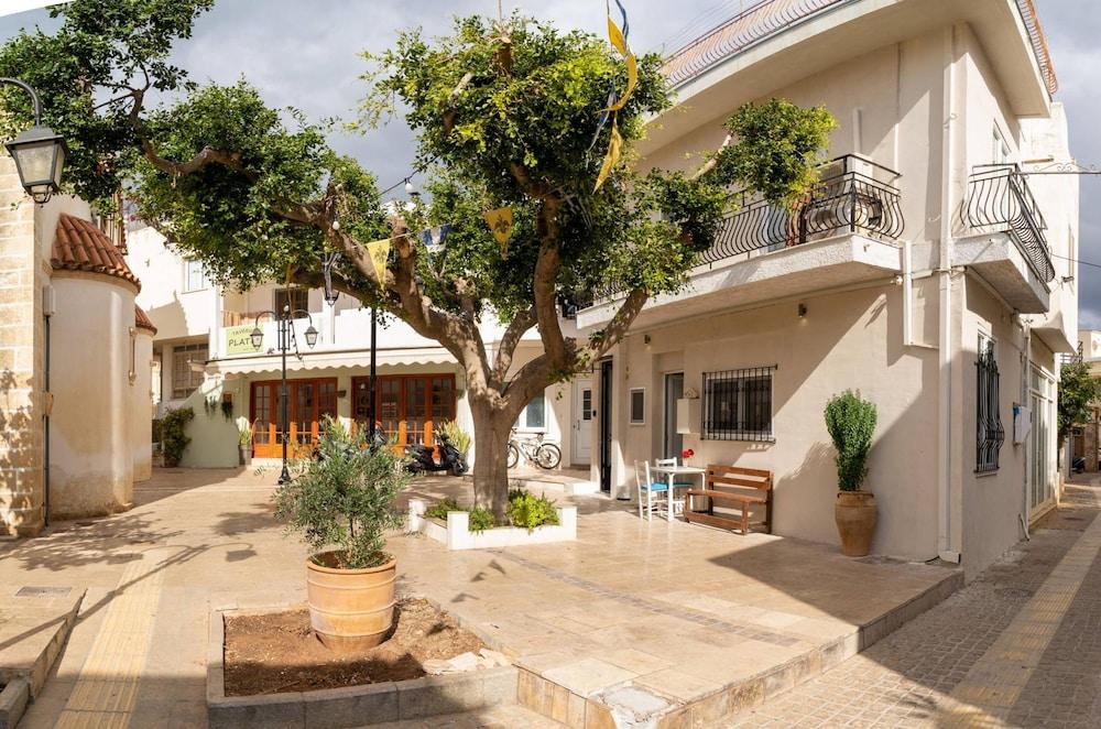 Malia s Essences in Malia