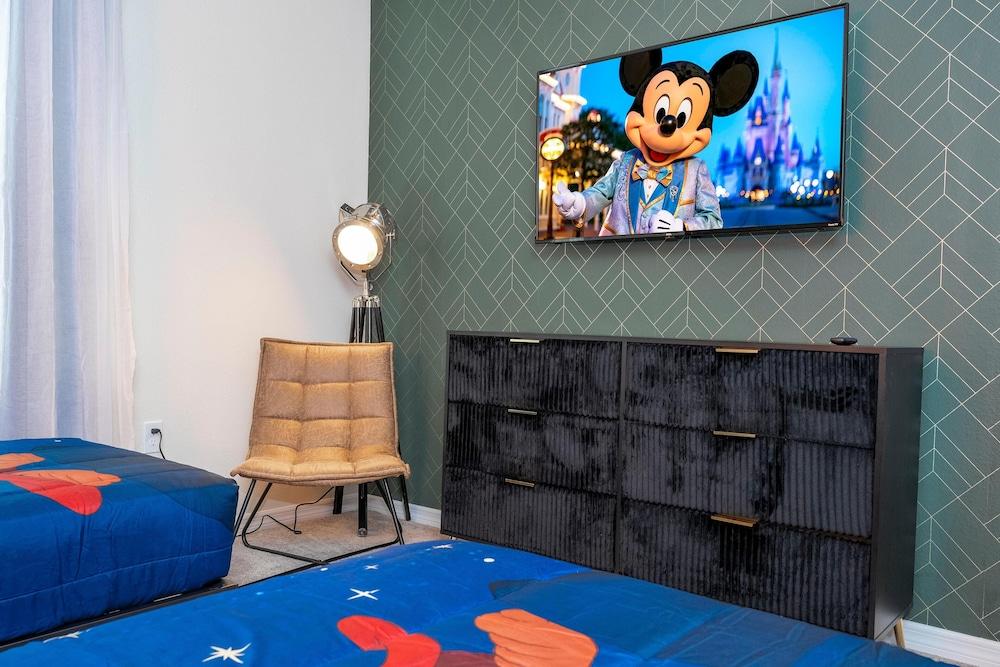 4446 KR - 7BR Luxury Villa Opulent Oasis