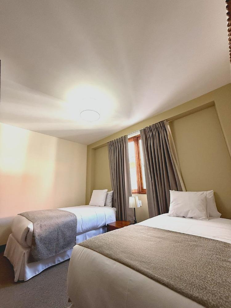 Katari Atojja Puno Hotel