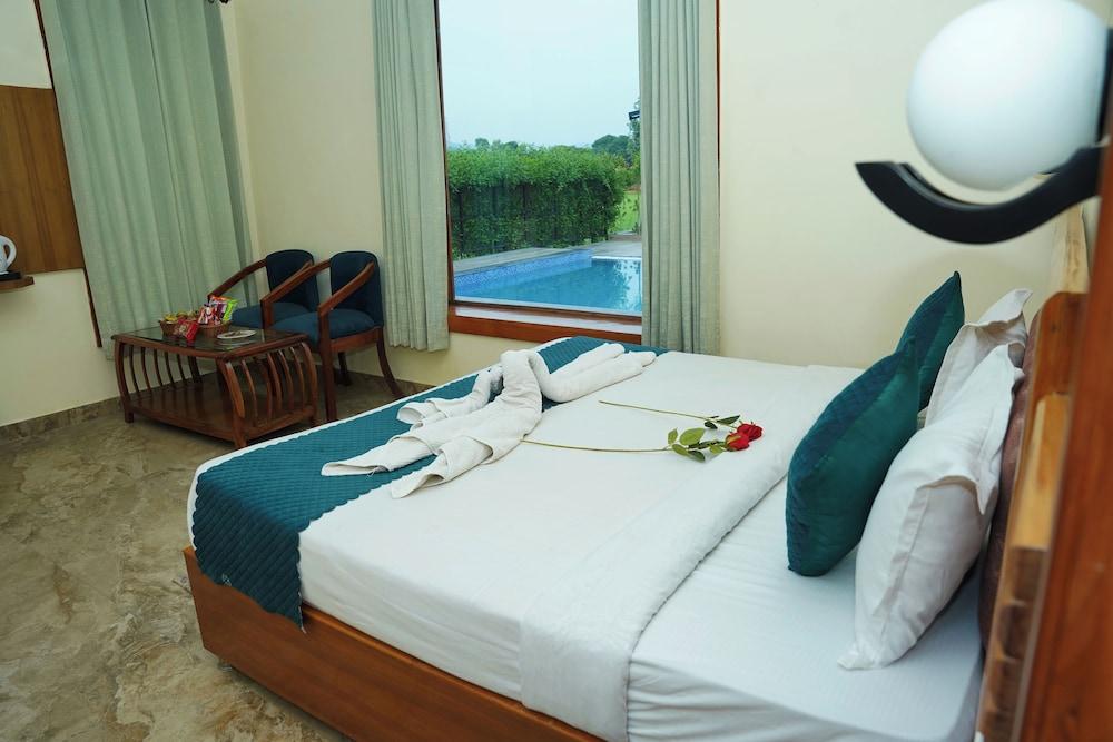 Vasant Corbett Resort