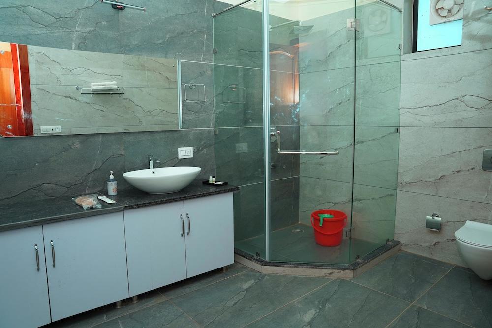 Vasant Corbett Resort