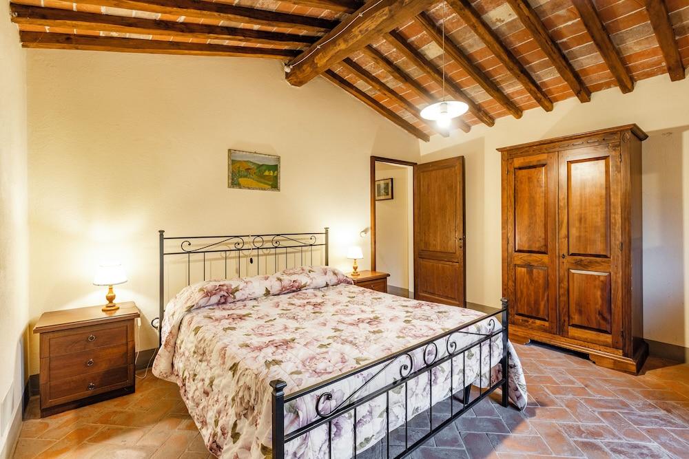 Family Tuscany Villa with private pool