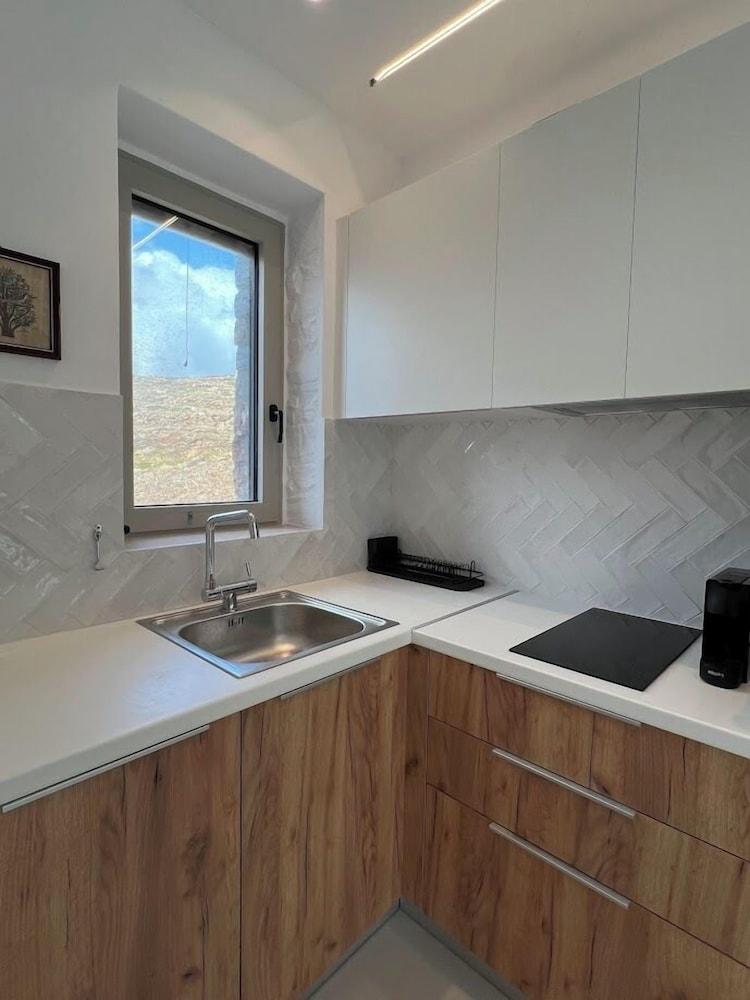 Tzia Stone Modern Studio with Sea View