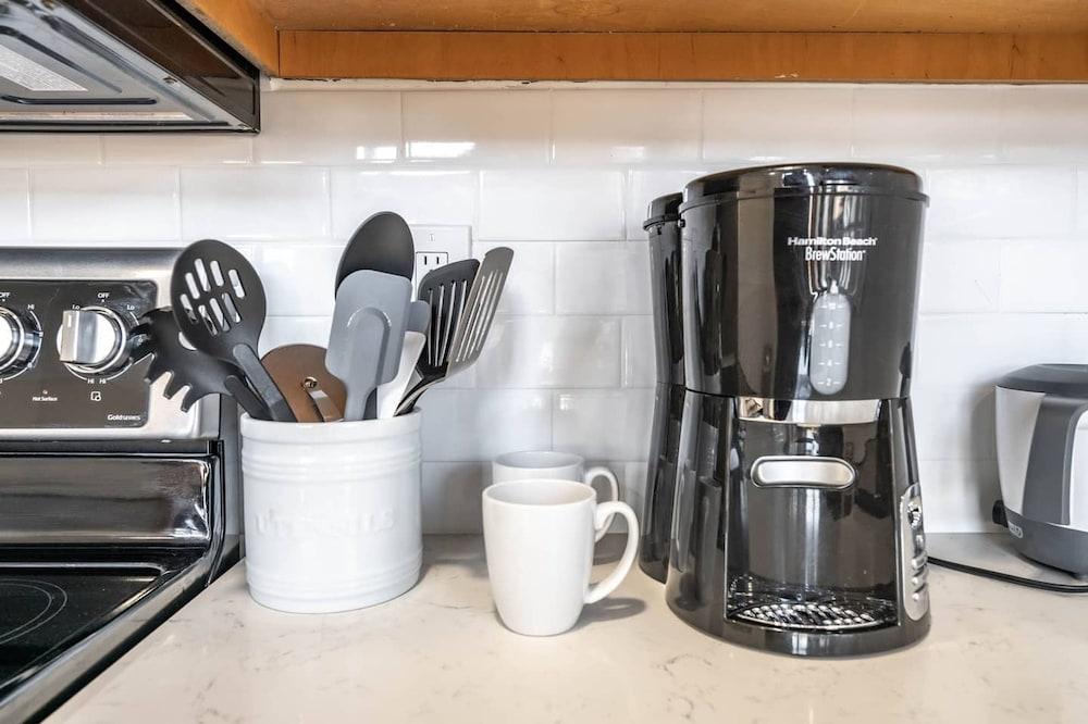 Mountain Views Hot Tub Close to PF Gsmnp