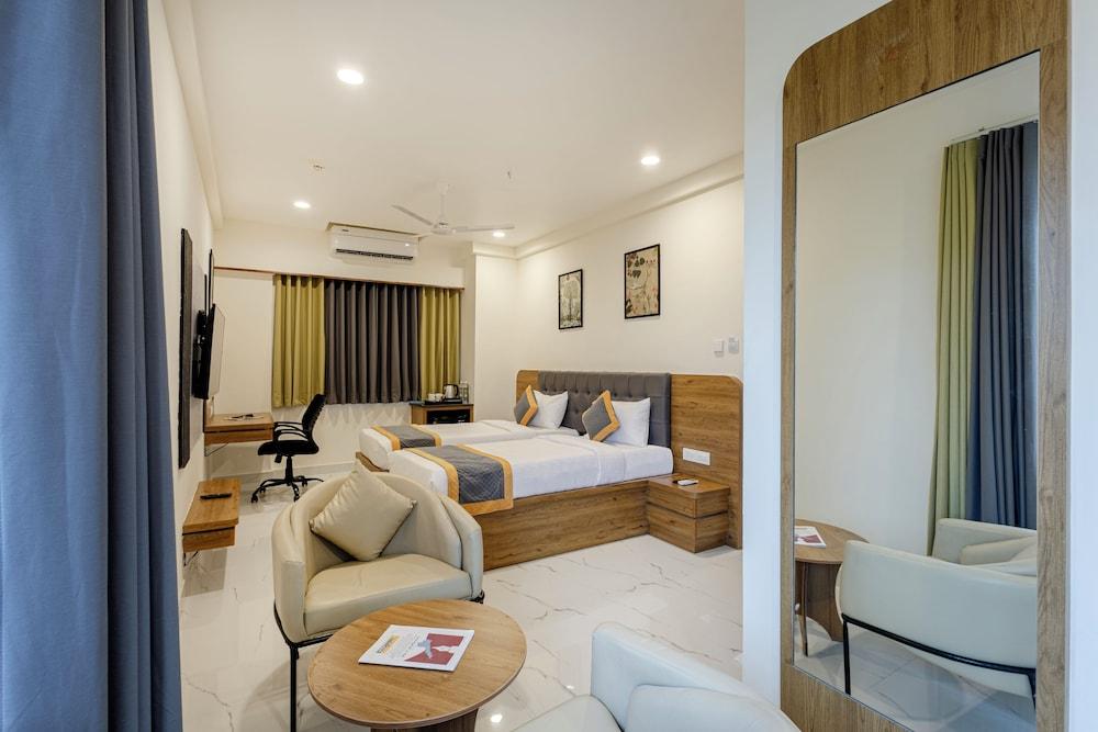 Lemonridge Hotels IDPL Balanagar