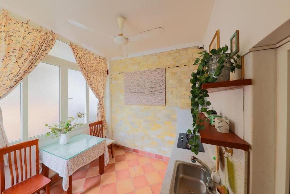 Cozy Fun Homestay 12