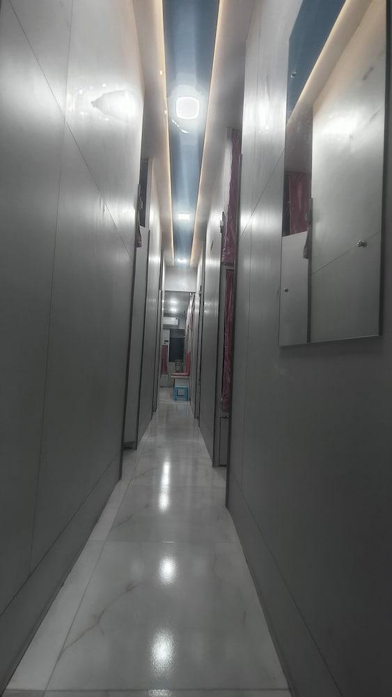 Green Apple PG & Dormitory