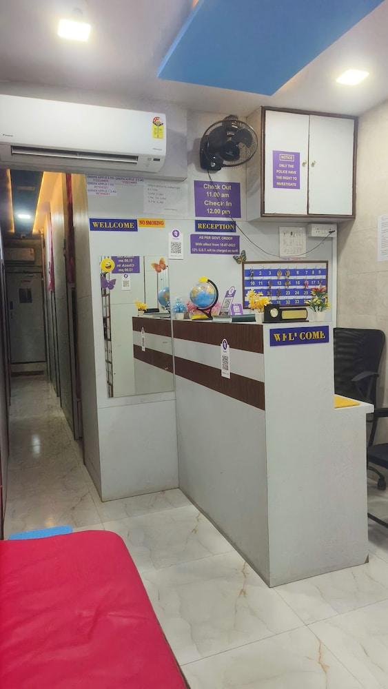 Green Apple PG & Dormitory