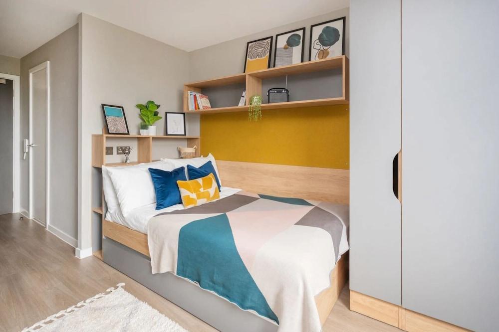 Student Only Zinc Quarter