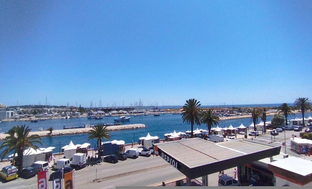 B37 - Central City Door Apartment