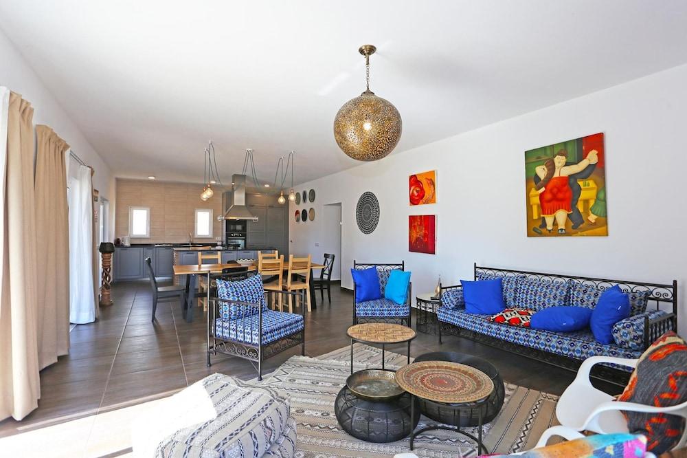 D13 - Eiras Velhas Holiday House in Alm Dena