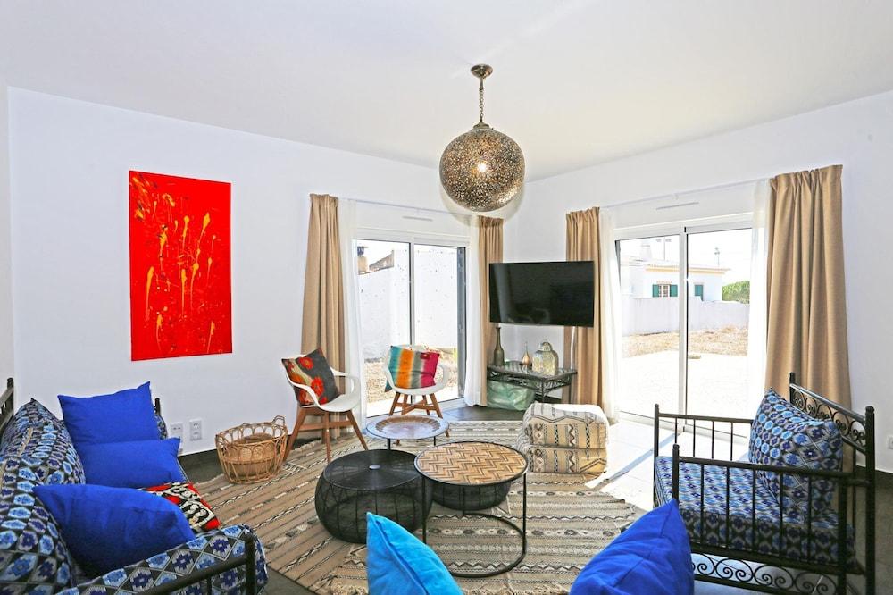 D13 - Eiras Velhas Holiday House in Alm Dena