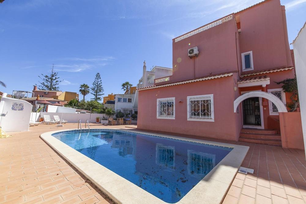 T 08 - Bedroom 8 in Casa Costa D Oiro in Lagos