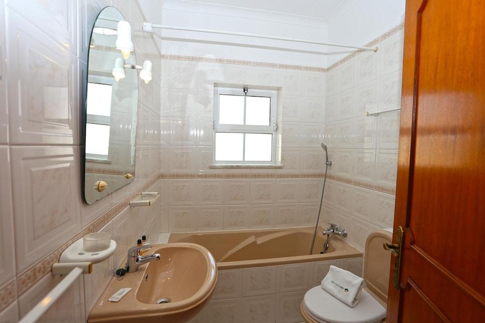 U 03 - Bedroom 3 in Casa Quinta Esta o