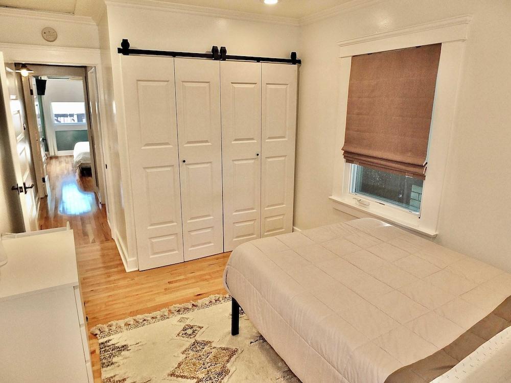 Beach City Craftsman - Walk to Beach