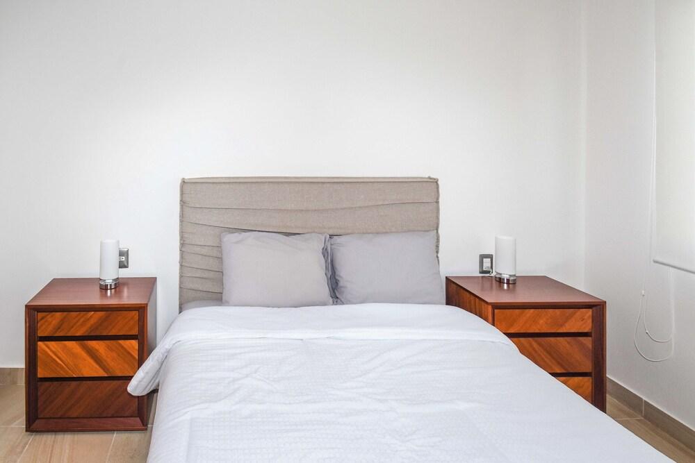 New Vidamar Apartment with Pool & Tennis