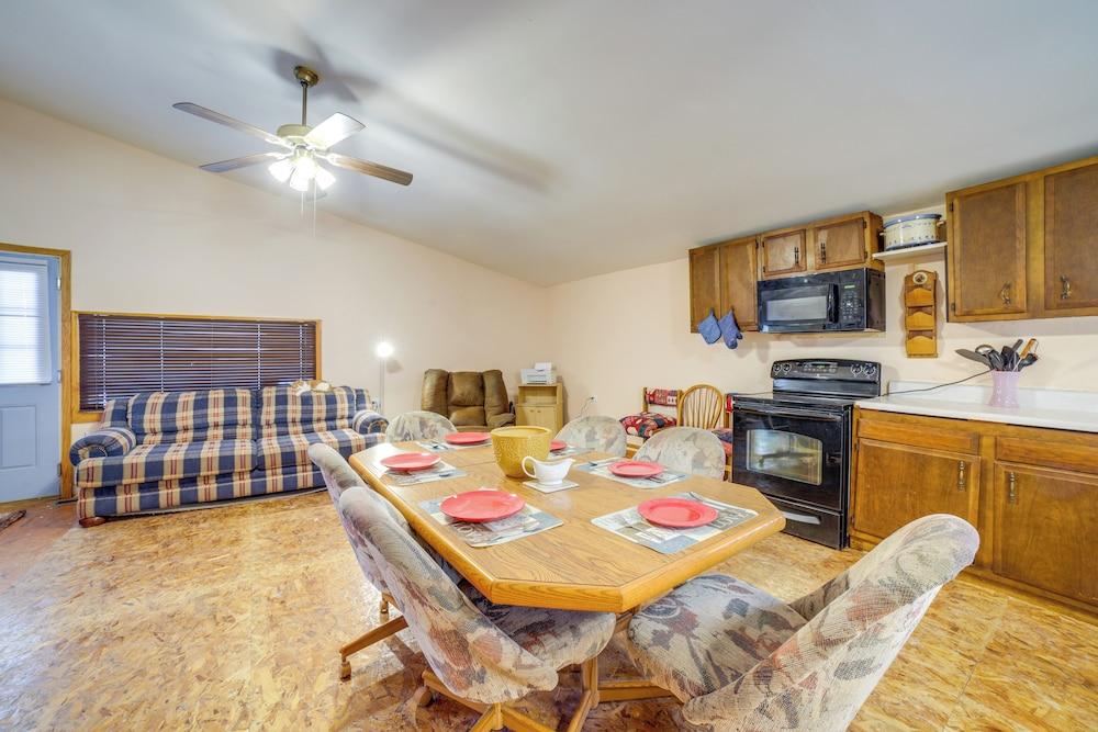 Rustic Apartment w/ Sunset Views in Elkhart!