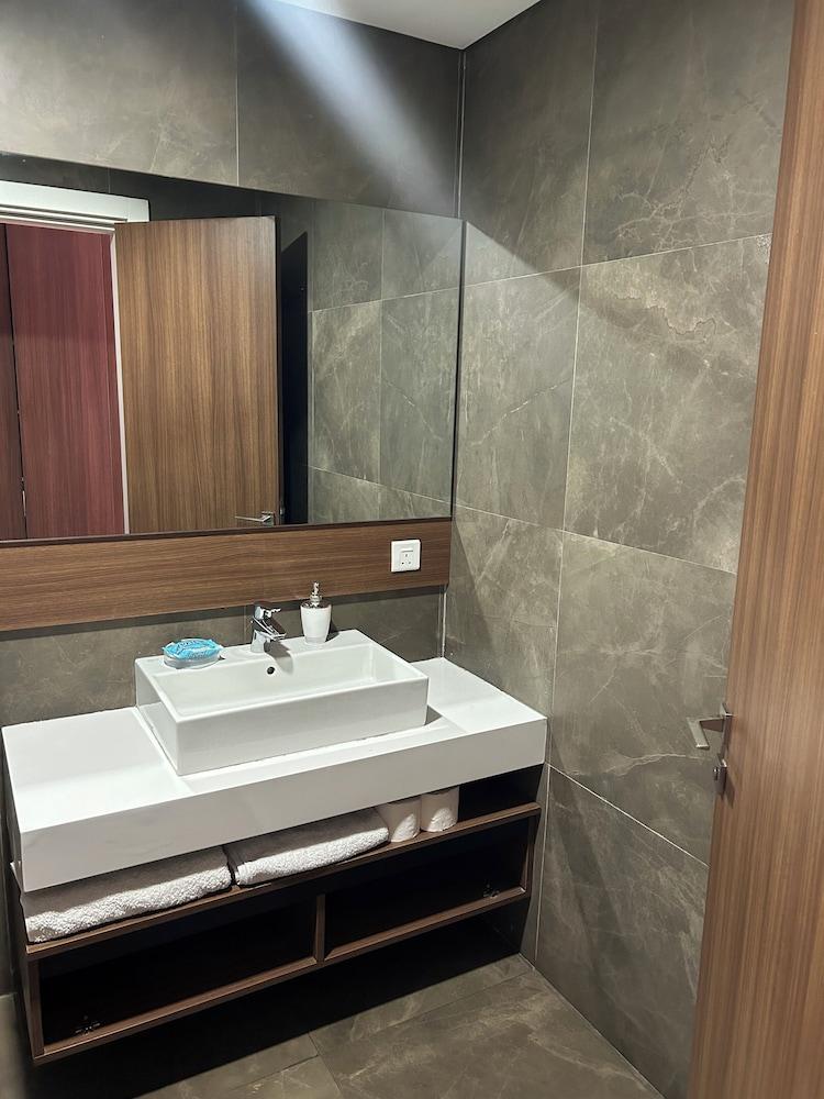 Urban Homes at Pearl