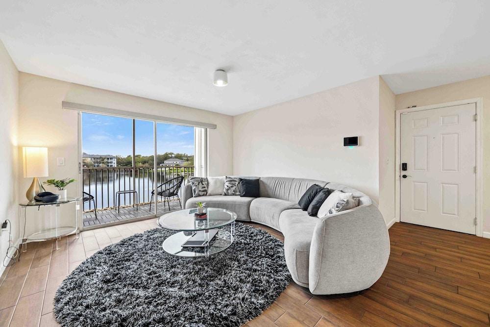 The Urban Oasis Serene Views!