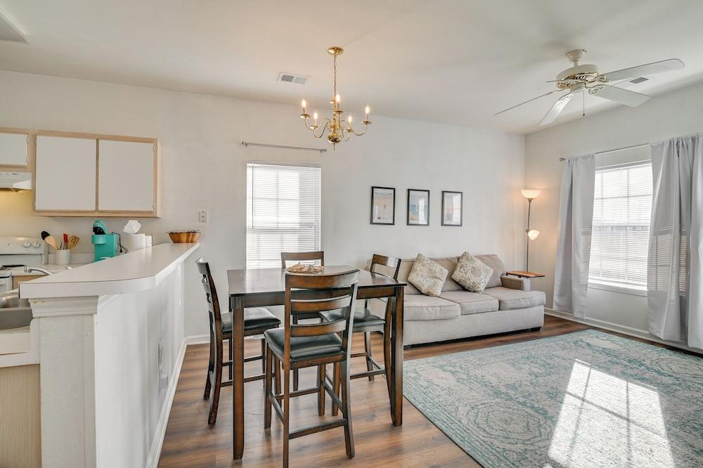 < 1 Mi to Golf: Condo w/ Balcony in Myrtle Beach!