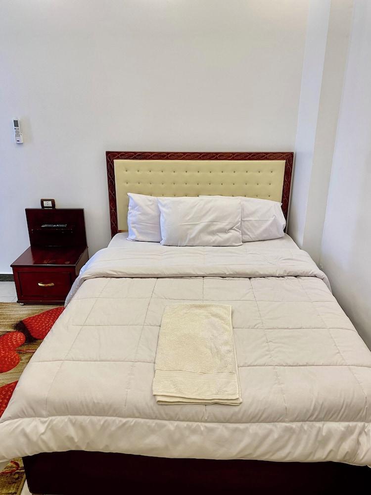 Enjoy Giza Pyramids Hotel