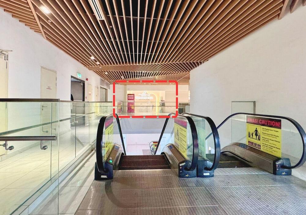 The Colony Luxe KLCC View Sky Pool