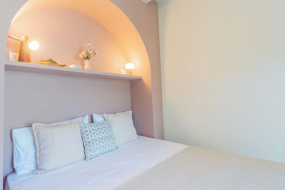 OC Lake Love by Rent all Como