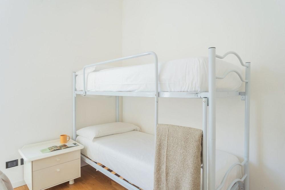 Ponente Balcony & Garden by Rent all Como