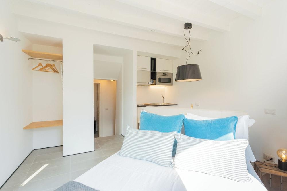 P Terrace by Rent all Como