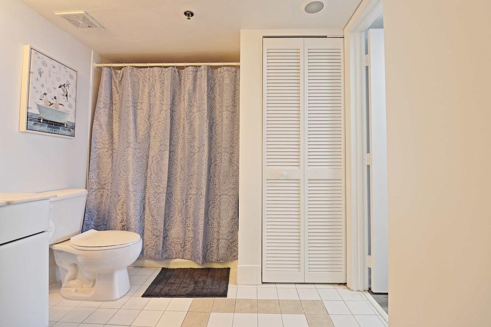 Modern 1BR At Brickell Bay Club by Oneluxstay