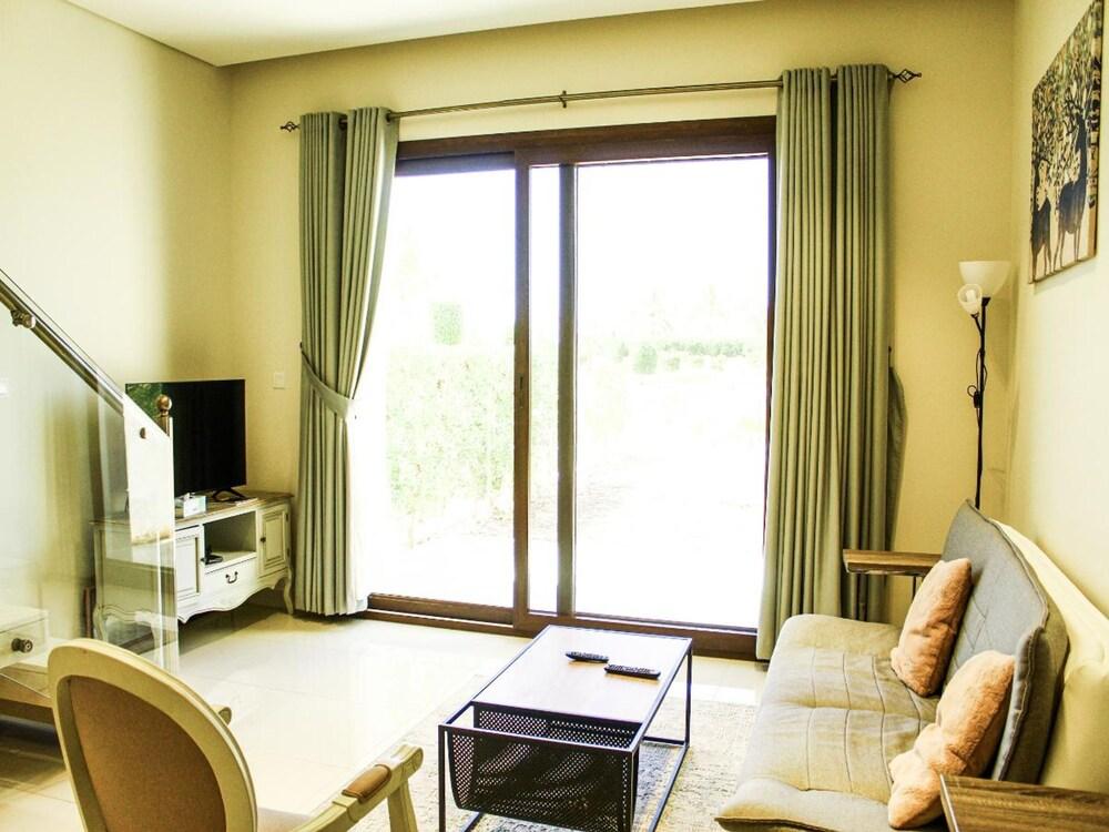 Lagoon View Apartment With Terrace