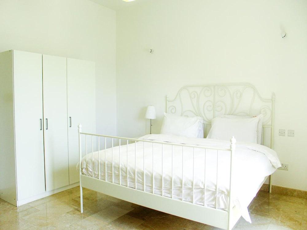 Spacious Apartment Retreat