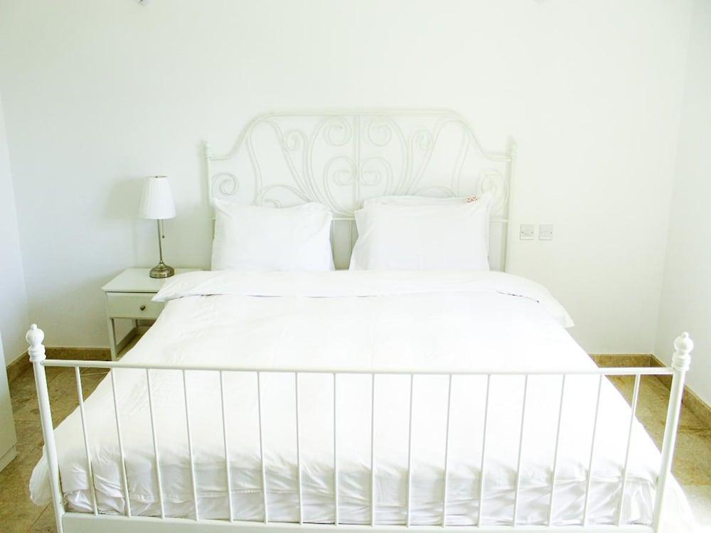 Spacious Apartment Retreat