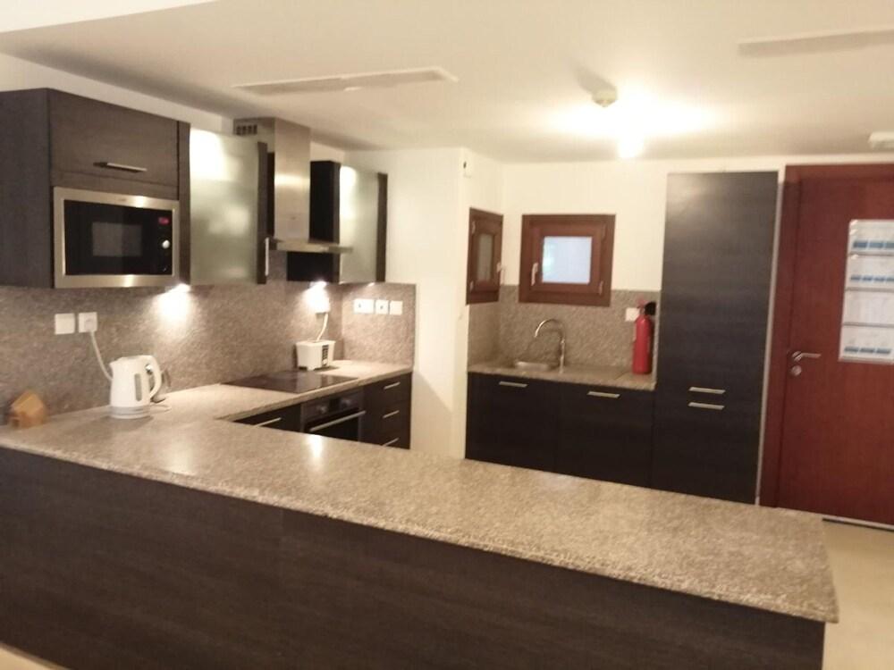 Tranquil Marina View Retreat