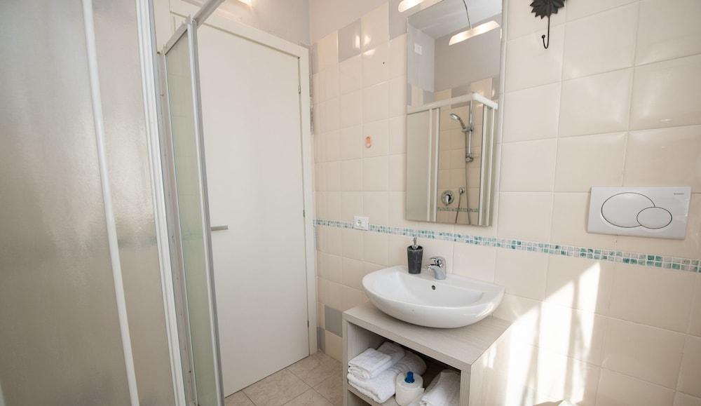 Luxury Martina Appartamenti-5-gerbera