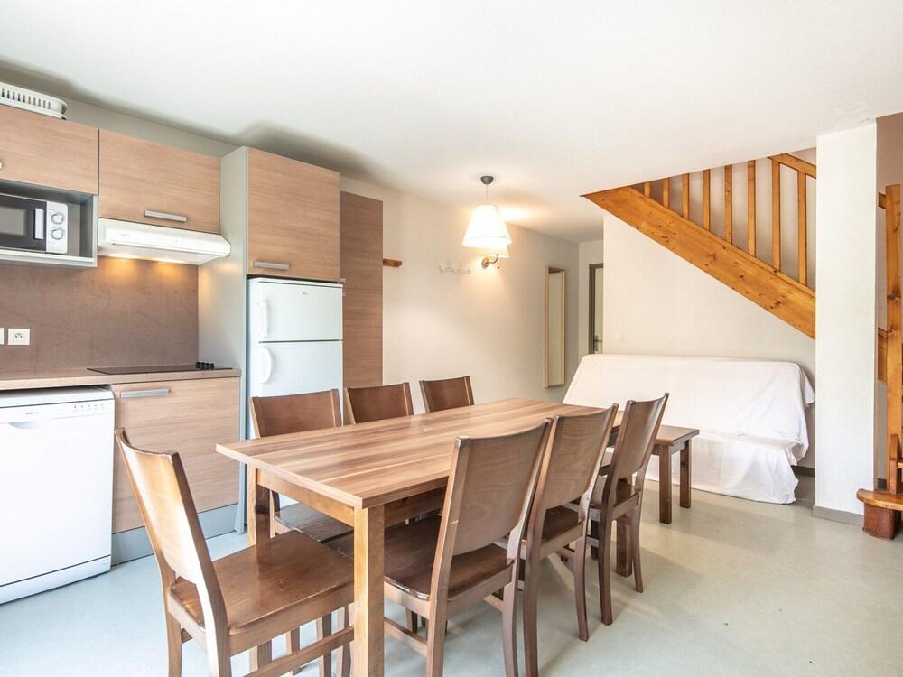 Chalet Retreat Near Slopes