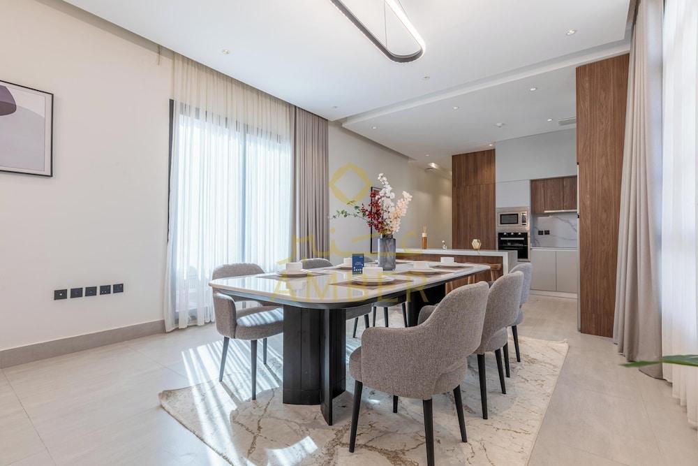 Amber Hospitality - BLVD