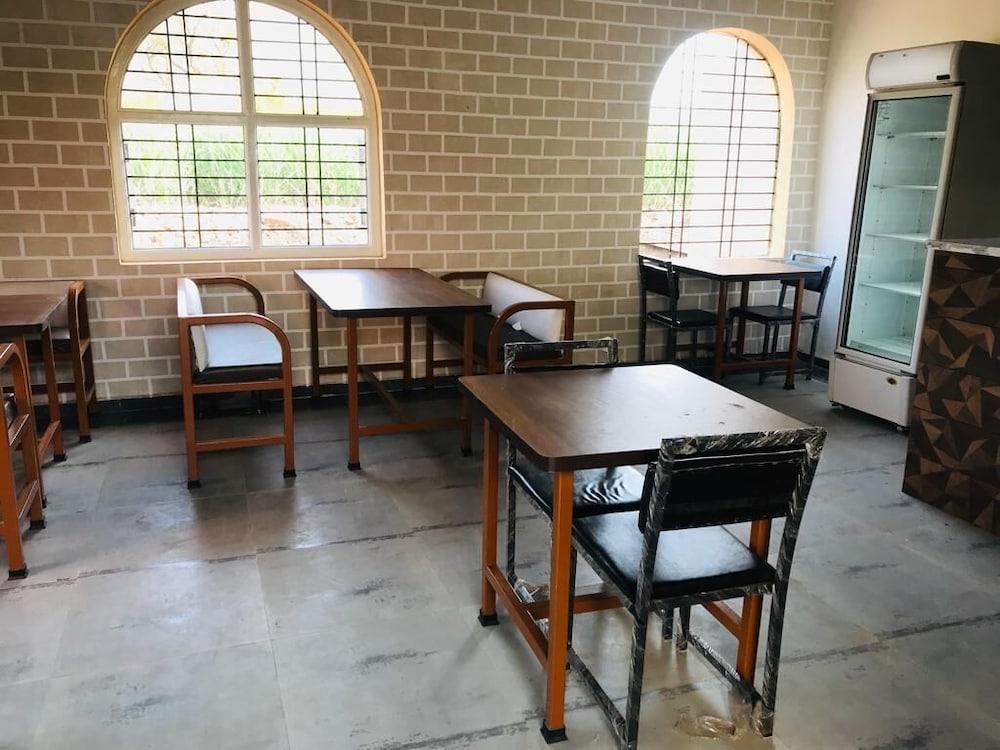 Hotel Sahyadri Agro Farm