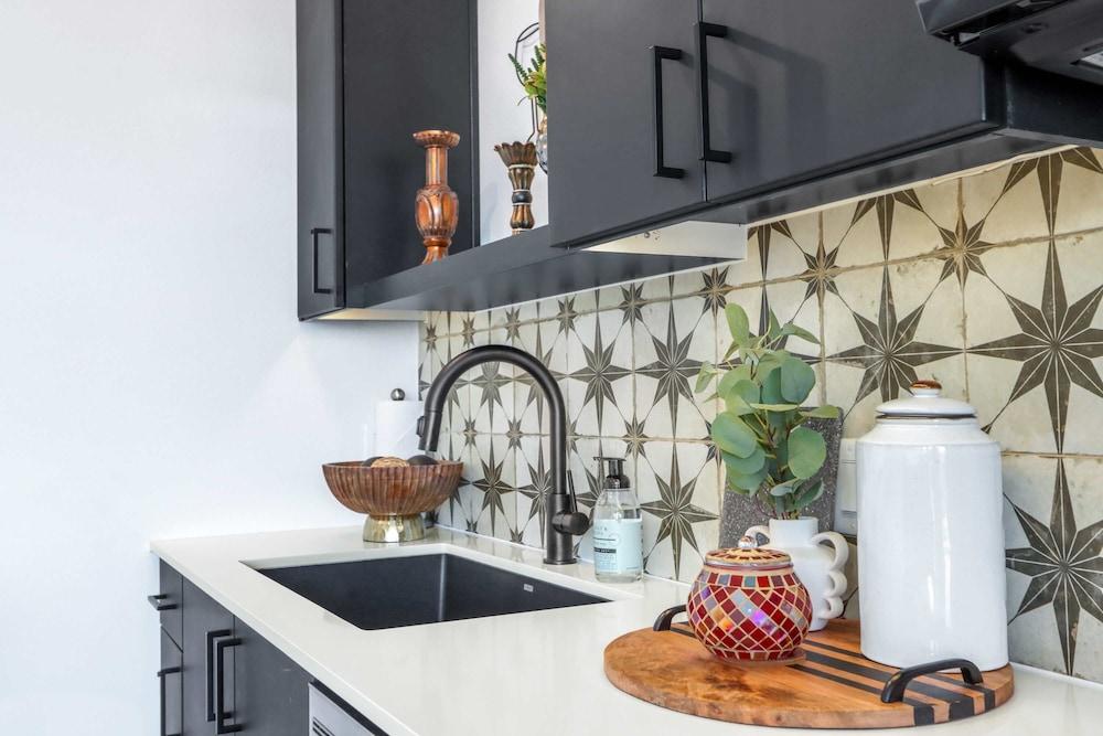 Modern Hill Country Condo for 4 w/ Resort Perks!