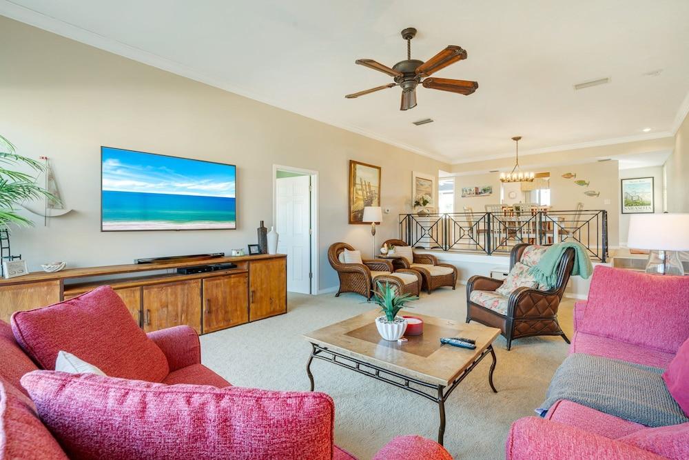 Upgraded Lake House Condo 1min To Siesta Key Beach