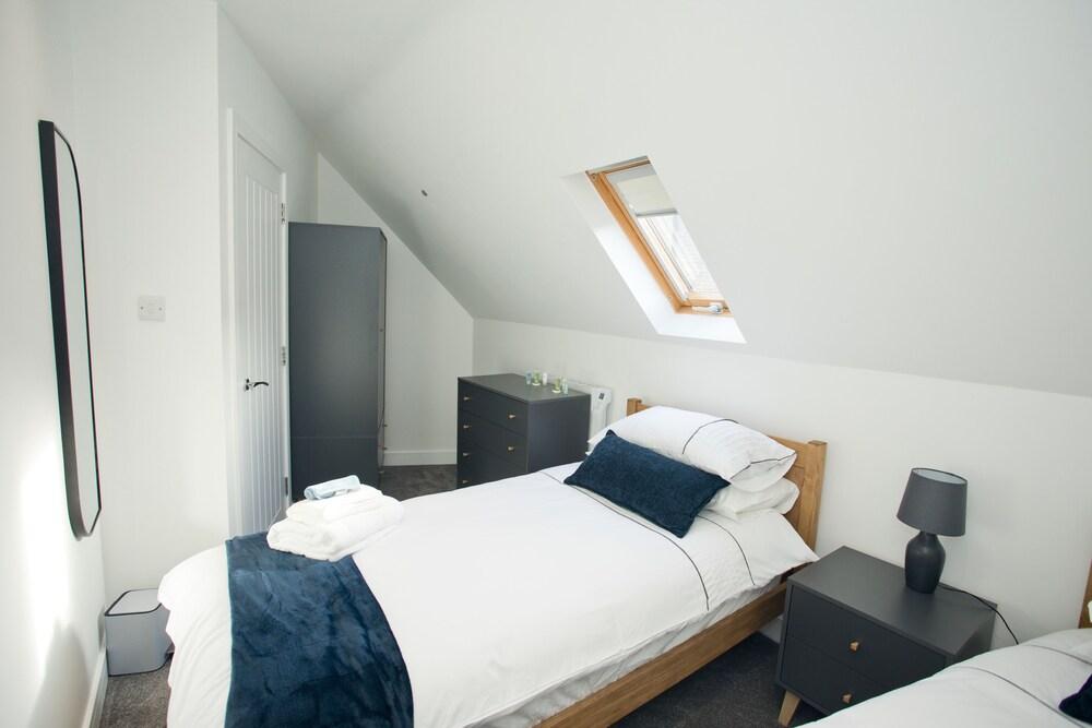 2br-central-15minwalktobeach-freeparking-wifi