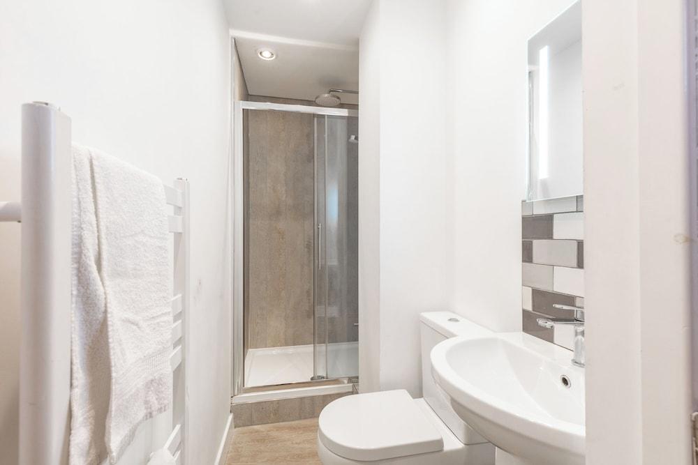 Puffling Perch - North East Escapes