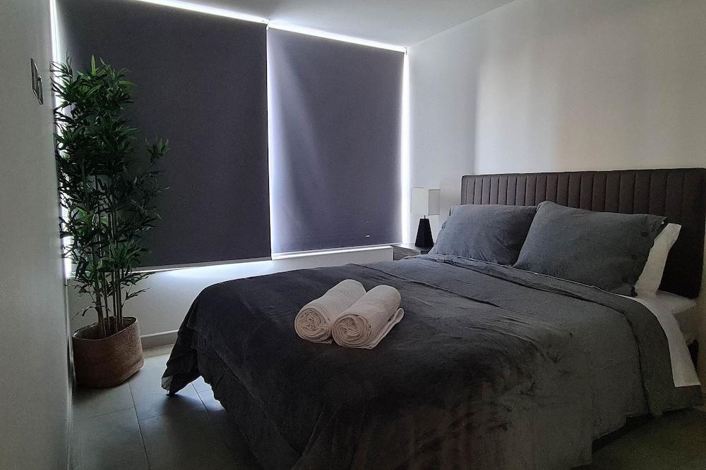 Mackenna Spot by Andes+