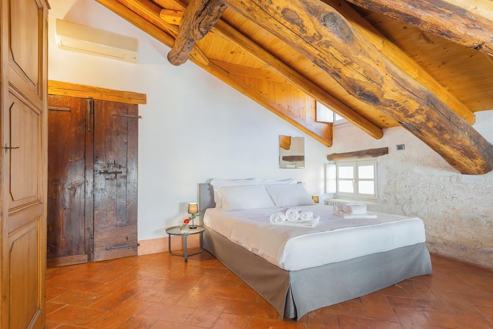 Antiche Mura by Rent all Como