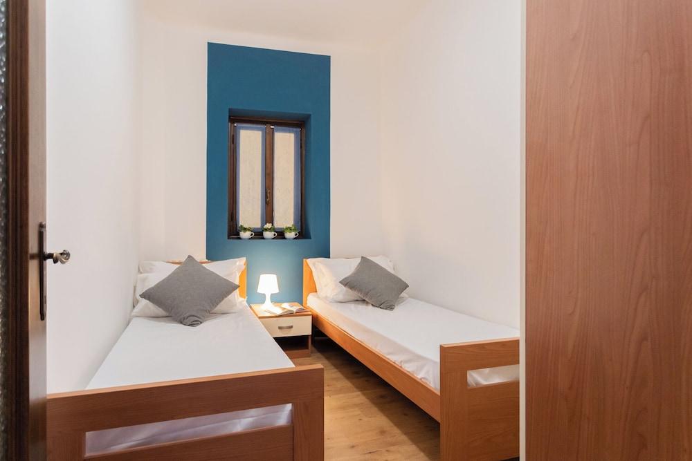 Family Lake Apartment by Rent all Como