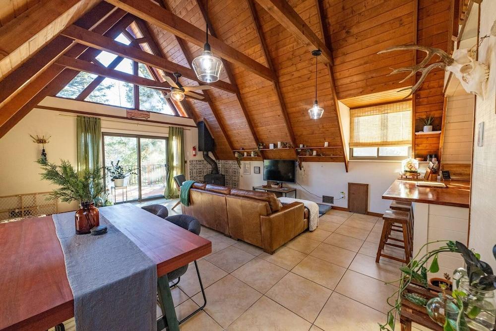 Sauna Firepit King Bed Close to Skiing