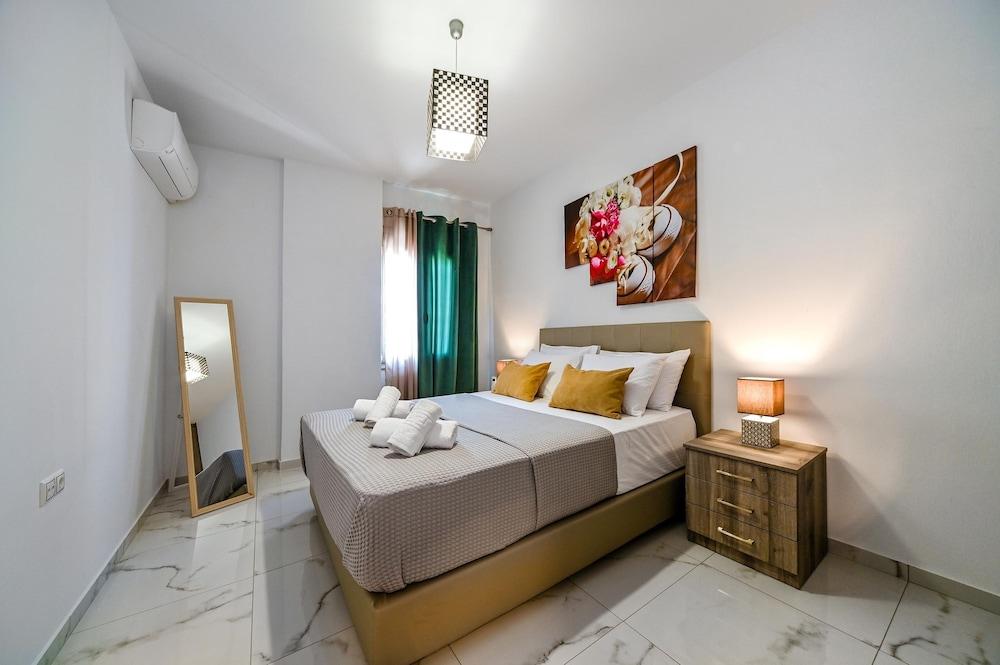 Seaside Apartments in Agkisaras 2