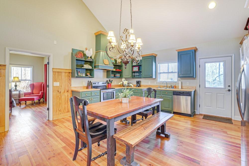 Fish, Hike & Relax: Marietta Gem w/ River Access!