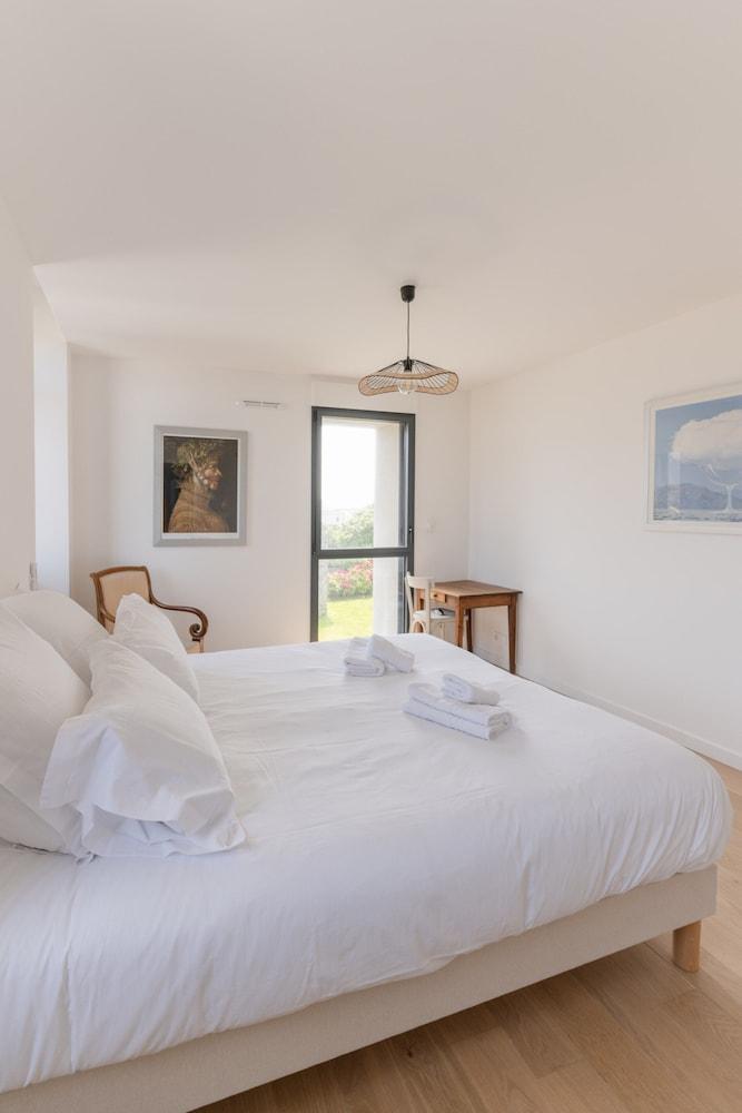 Apartment in Porspoder Near Plage du Bourg